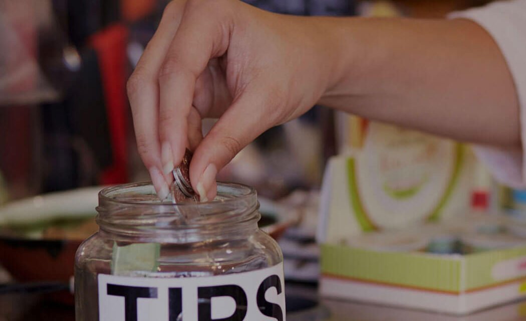 Uganda Safari Tipping. All you need to know before your safari.